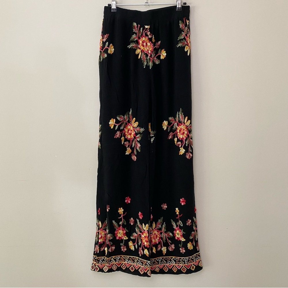 LIV LOS ANGELES Embroidered pants / Size M